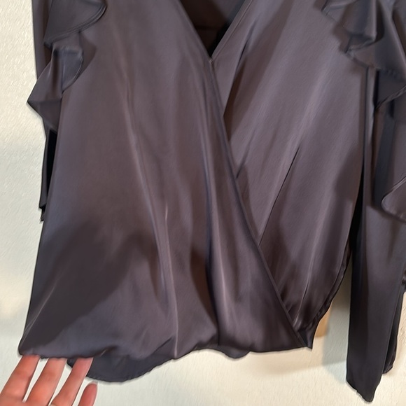 Lakara Purple Purple Faux Wrap Bubble Hem Ruffle Blouse Size Large - Picture 3 of 7